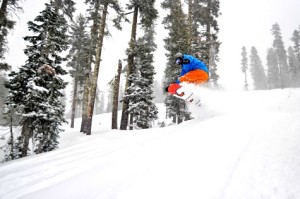 Located in the Central Sierra between Yosemite and Lake Tahoe on National scenic Highway 4, Bear Valley ski resort is surrounded by two of California's largest federally designated wilderness areas.