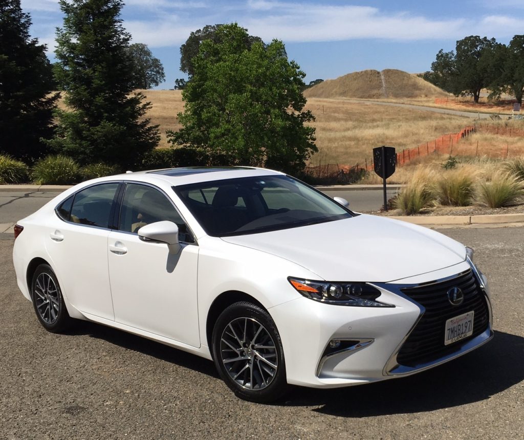 Lexus ES 350 remains excellent luxury sedan