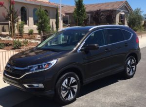 The top-selling compact SUV, the Honda CR-V remains an appealing vehicle for car shoppers. It has good curb appeal, features solid acceleration, is fuel-efficient, and offers considerable comfort, dependability and resale value. 