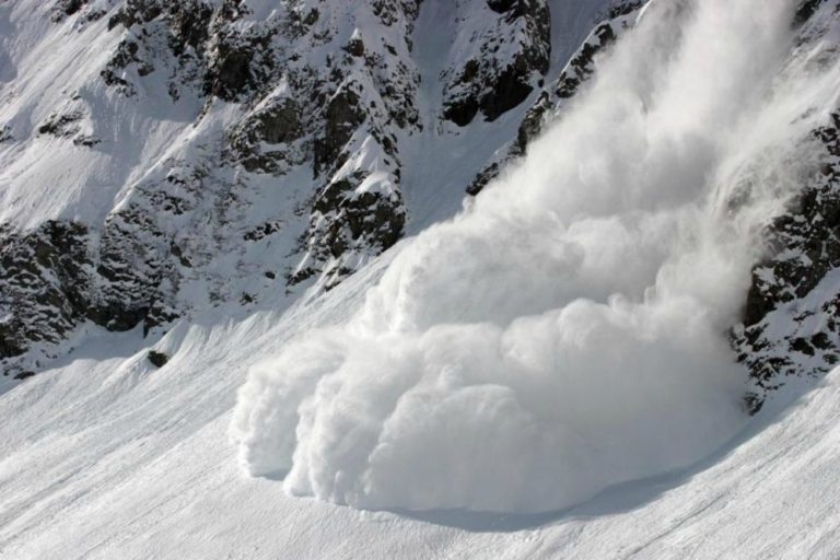 Mt. Rose avalanche results in missing skier