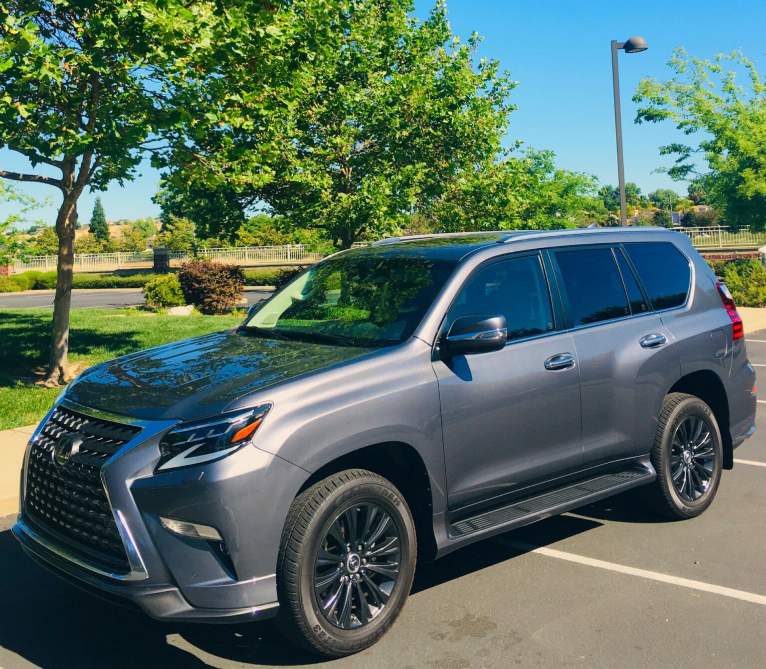 Lexus GX 460 remains old school