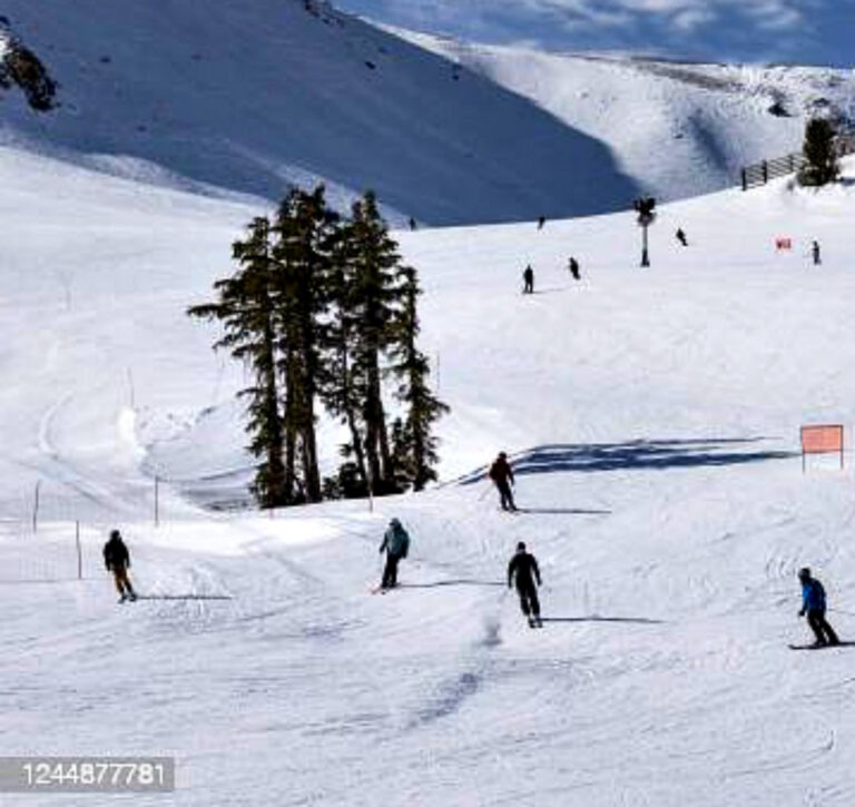 Mammoth ski resort closes Sunday