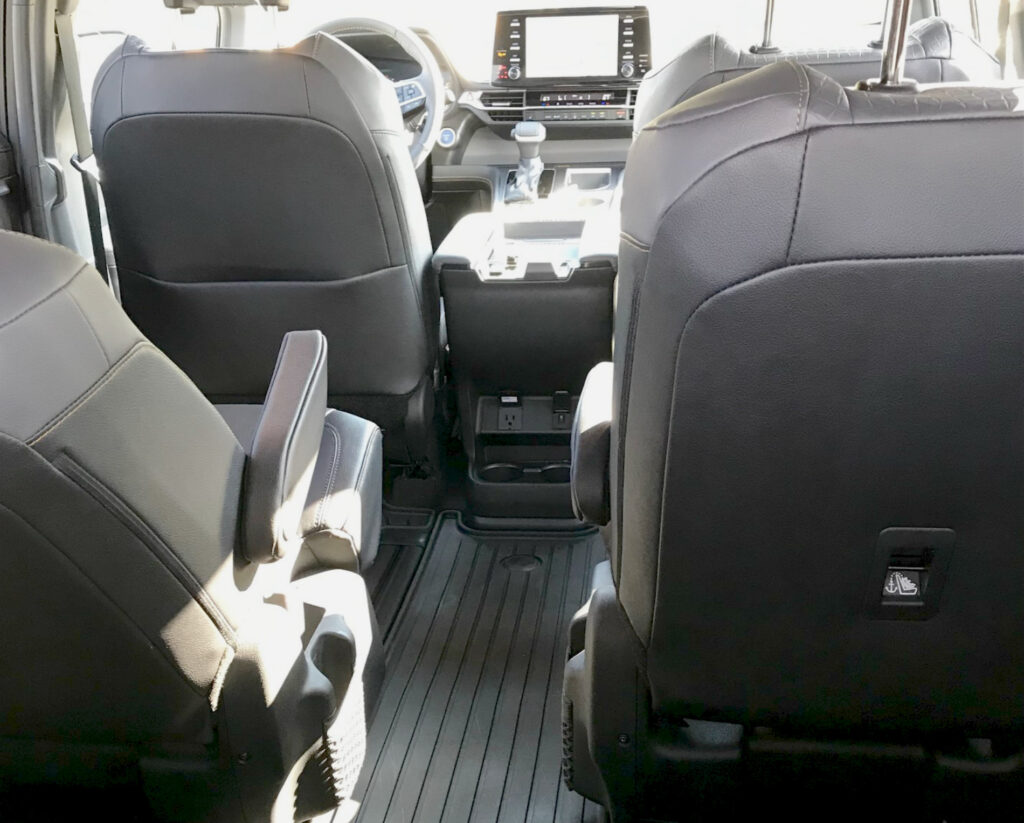 Meet the hybrid-only Toyota Sienna